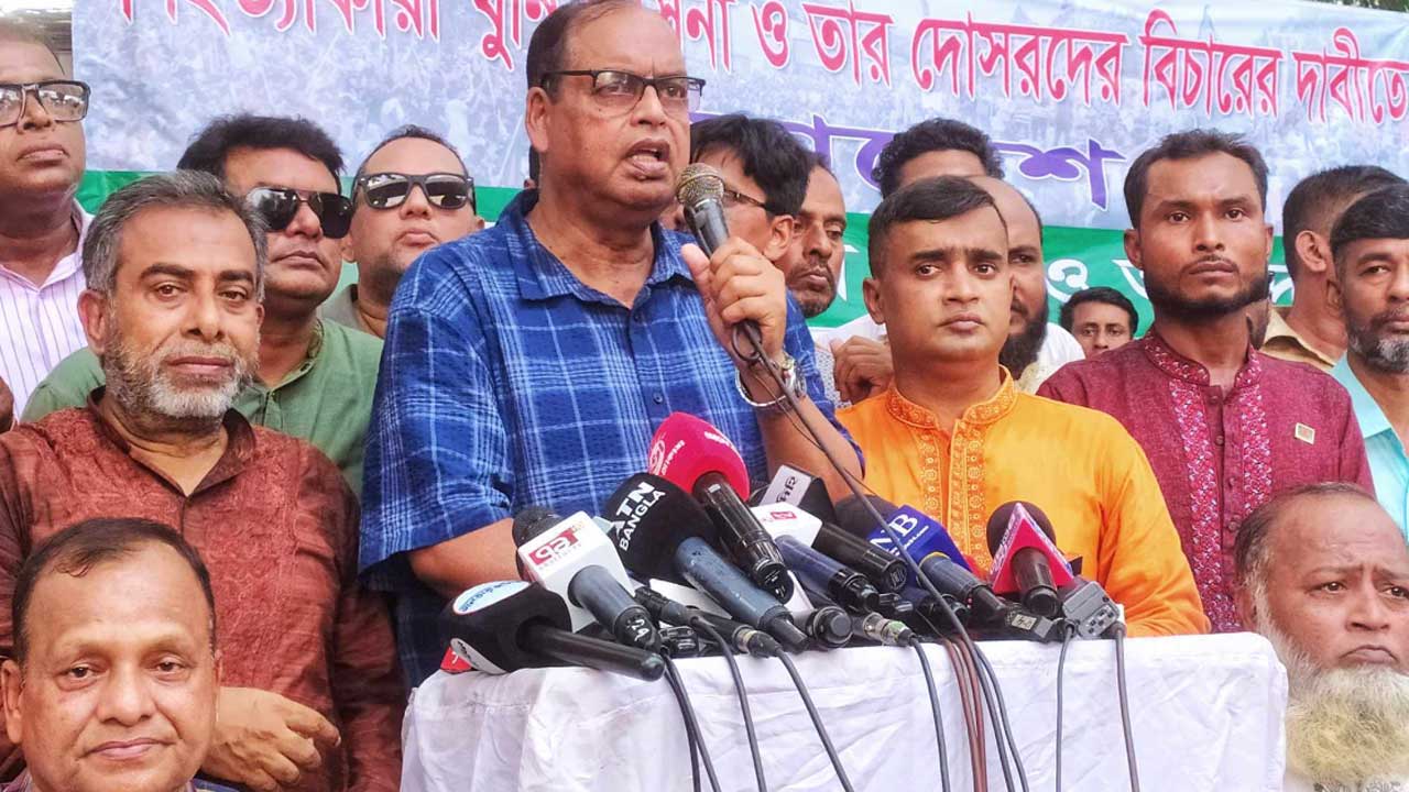 সময় থাকতে হাসিনাকে ফেরত পাঠানো হোক: দুদু